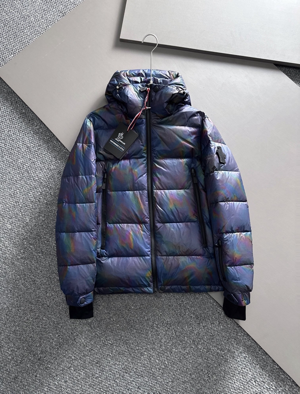 ハイクオリティダウンジャケット正面デザイン